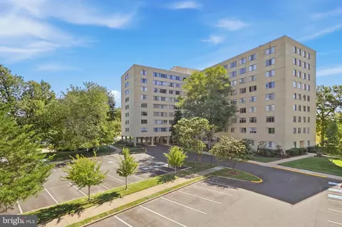 6631 Wakefield Dr #210, Alexandria, VA 22307