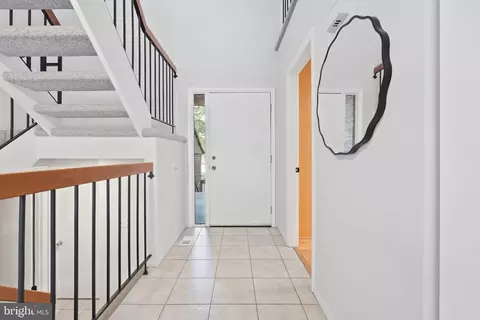 Entry Way - 2165 Cabots Point Ln, Reston, VA 20191 photo 3 of 3