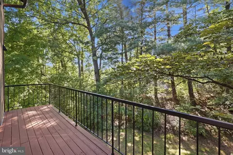 Exterior - 2165 Cabots Point Ln, Reston, VA 20191 photo 3 of 8
