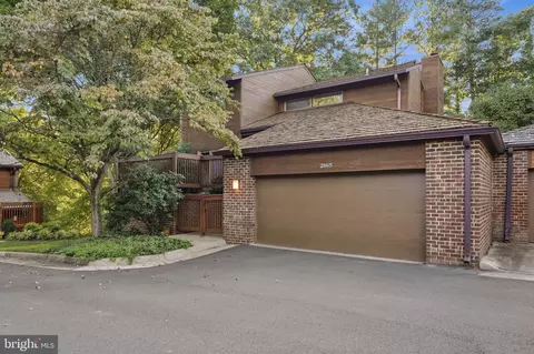 Exterior - 2165 Cabots Point Ln, Reston, VA 20191 photo 2 of 8