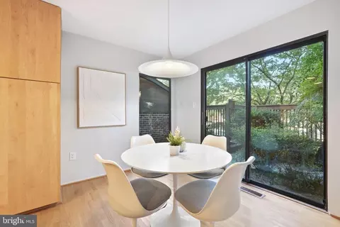 Dining - 2165 Cabots Point Ln, Reston, VA 20191 photo 4 of 4