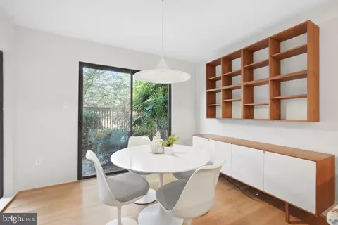 Dining - 2165 Cabots Point Ln, Reston, VA 20191 photo 3 of 4
