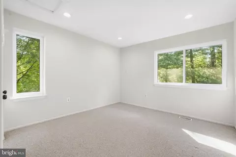 Bedroom - 2165 Cabots Point Ln, Reston, VA 20191 photo 6 of 7
