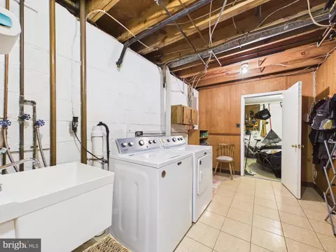 Other - 8714 Old Courthouse Rd, Vienna, VA 22182 photo 3 of 4