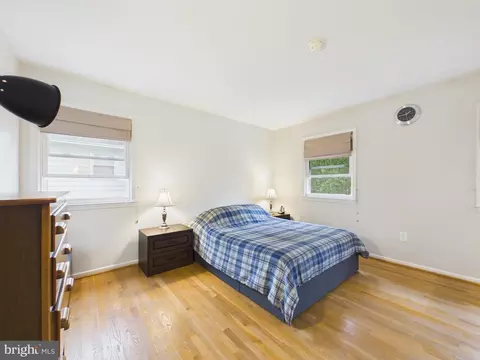 Bedroom - 8714 Old Courthouse Rd, Vienna, VA 22182 photo 1 of 7