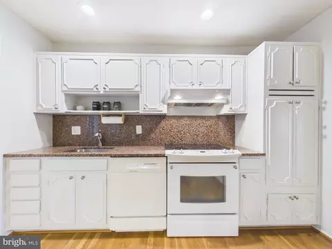 Kitchen - 8714 Old Courthouse Rd, Vienna, VA 22182 photo 3 of 5
