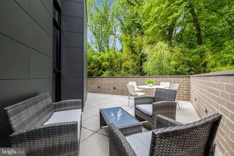 Exterior - 7815 Old Falls Rd, Mclean, VA 22102 photo 11 of 22