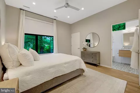 Bedroom - 7815 Old Falls Rd, Mclean, VA 22102 photo 3 of 11
