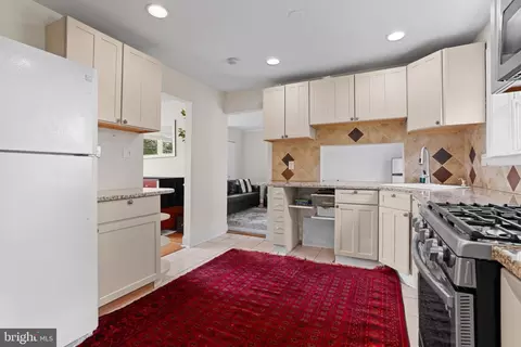 Other - 6213 Thomas Dr, Springfield, VA 22150 photo 5 of 11