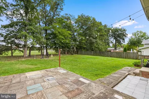 Exterior - 6213 Thomas Dr, Springfield, VA 22150 photo 3 of 4