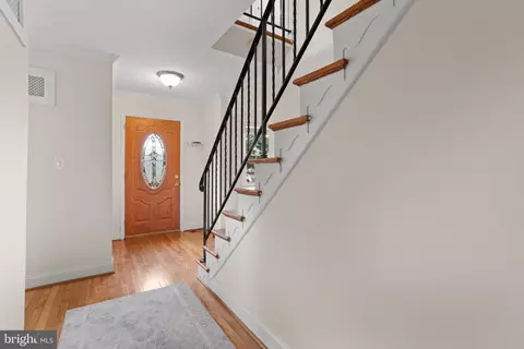 Entry Way - 6213 Thomas Dr, Springfield, VA 22150 photo 2 of 10