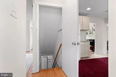 Entry Way - 6213 Thomas Dr, Springfield, VA 22150 photo 5 of 10