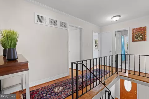 Entry Way - 6213 Thomas Dr, Springfield, VA 22150 photo 4 of 10