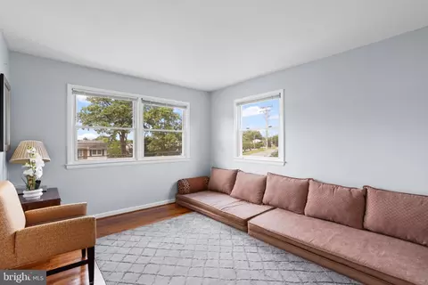 Living - 6213 Thomas Dr, Springfield, VA 22150 photo 4 of 4