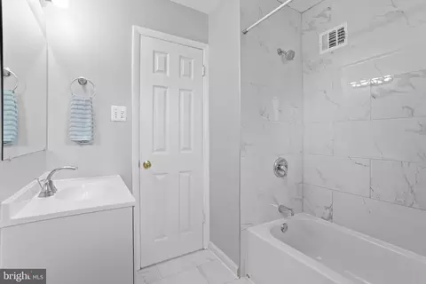 Bath - 6213 Thomas Dr, Springfield, VA 22150 photo 5 of 5