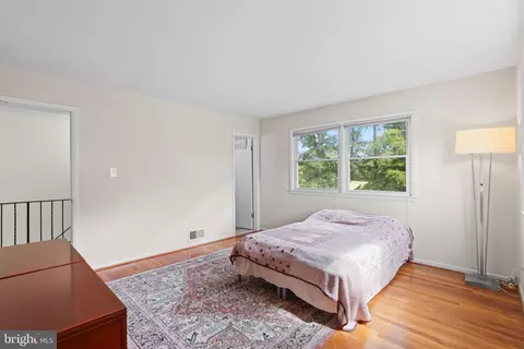 Bedroom - 6213 Thomas Dr, Springfield, VA 22150 photo 5 of 7