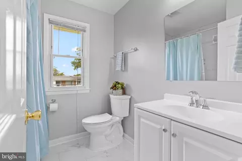 Bath - 6213 Thomas Dr, Springfield, VA 22150 photo 3 of 5