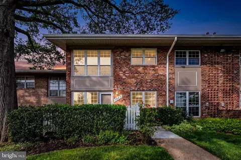 1947 Kennedy Dr #1947, Mclean, VA 22102