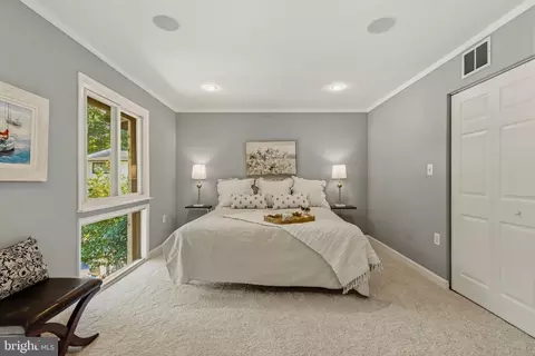Bedroom - 2424 Cloudcroft Sq, Reston, VA 20191 photo 2 of 3