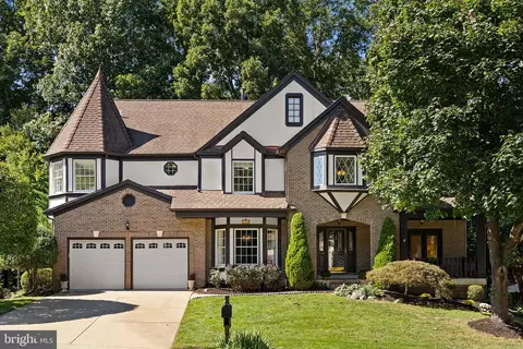 5352 Anvil Ct, Fairfax, VA 22030