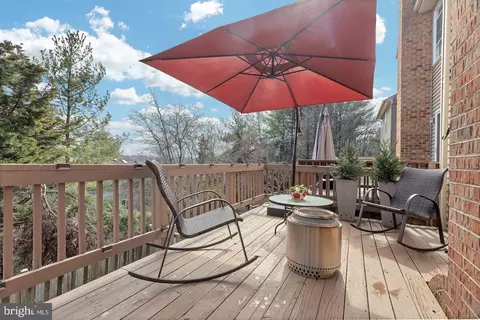 Exterior - 7033 Solomon Seal Ct, Springfield, VA 22152 photo 3 of 8