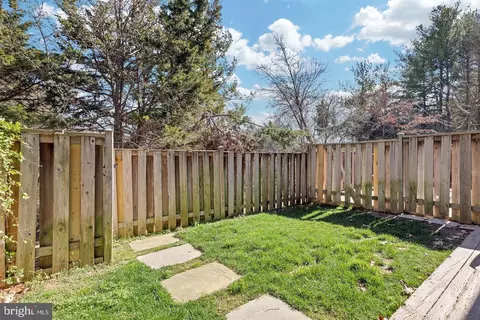 Exterior - 7033 Solomon Seal Ct, Springfield, VA 22152 photo 4 of 8