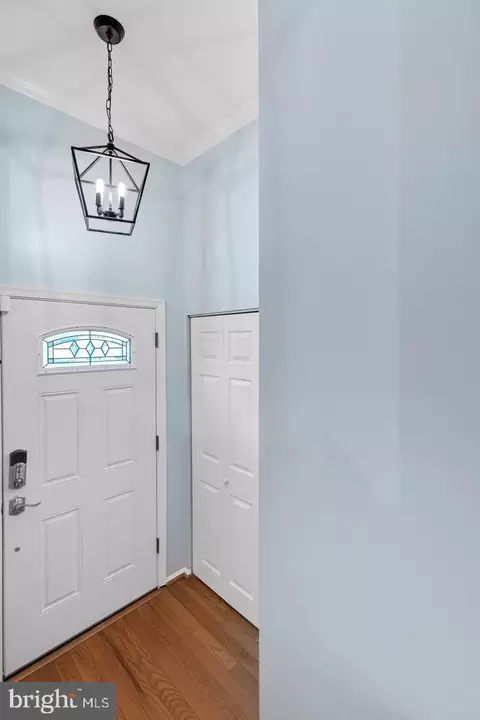 Entry Way - 7033 Solomon Seal Ct, Springfield, VA 22152 photo 3 of 6