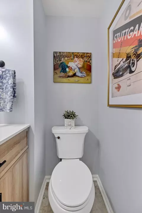 Bath - 7033 Solomon Seal Ct, Springfield, VA 22152 photo 1 of 6