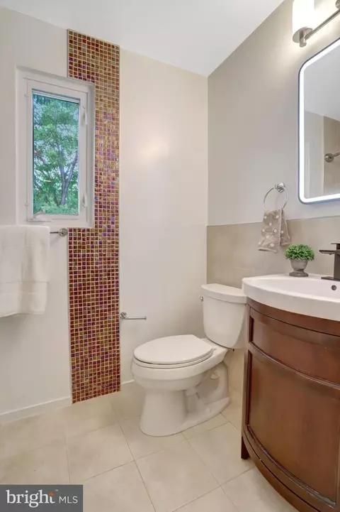 Bath - 5419 Charlottesville Rd, Springfield, VA 22151 photo 1 of 3