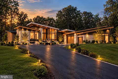3704 Prosperity Ave, Fairfax, VA 22031