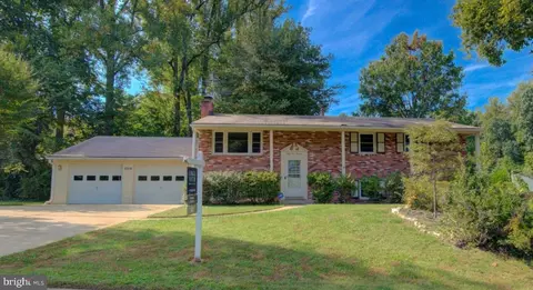 Exterior - 6914 Hadlow Dr, Springfield, VA 22152 photo 7 of 7