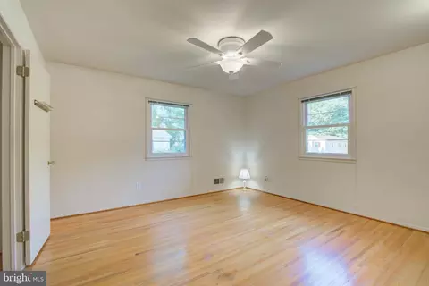 Bedroom - 6914 Hadlow Dr, Springfield, VA 22152 photo 1 of 5