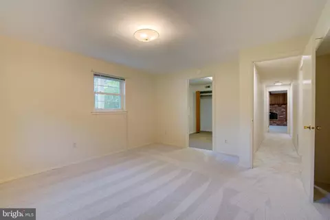 Bedroom - 6914 Hadlow Dr, Springfield, VA 22152 photo 5 of 5