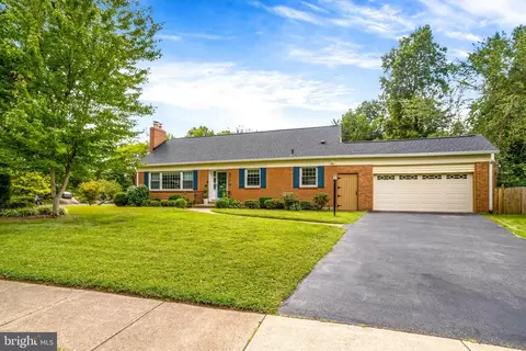 8718 Waterford Rd, Alexandria, VA 22308