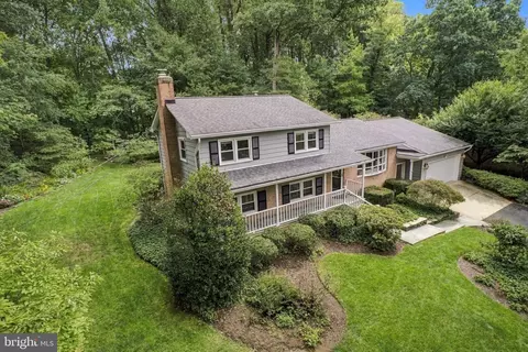 3403 Valewood Dr, Oakton, VA 22124