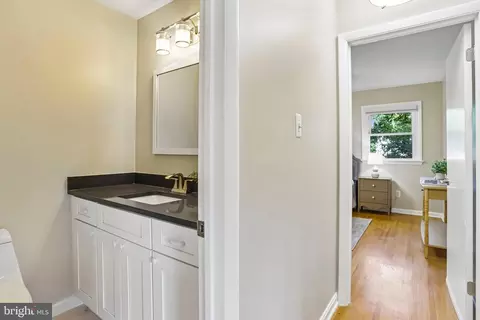 Entry Way - 8403 Greeley Blvd, Springfield, VA 22152 photo 3 of 5