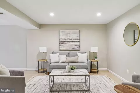 Living - 8403 Greeley Blvd, Springfield, VA 22152 photo 3 of 6