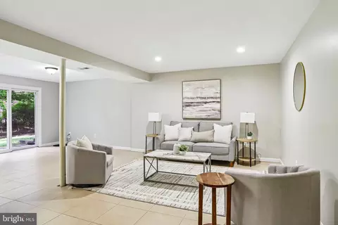 Living - 8403 Greeley Blvd, Springfield, VA 22152 photo 4 of 6