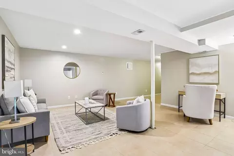 Living - 8403 Greeley Blvd, Springfield, VA 22152 photo 5 of 6