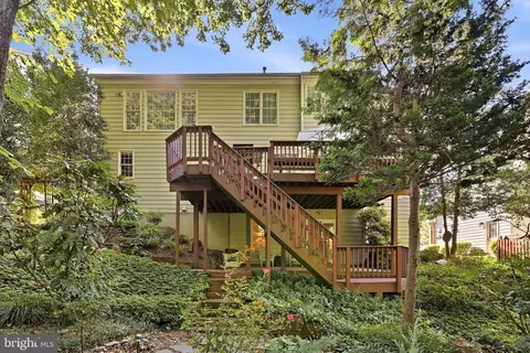 Exterior - 9008 Advantage Ct, Burke, VA 22015 photo 7 of 8