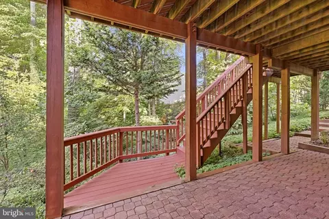 Exterior - 9008 Advantage Ct, Burke, VA 22015 photo 5 of 8