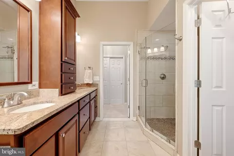 Bath - 9008 Advantage Ct, Burke, VA 22015 photo 3 of 6
