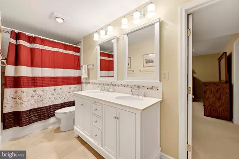 Bath - 9008 Advantage Ct, Burke, VA 22015 photo 6 of 6