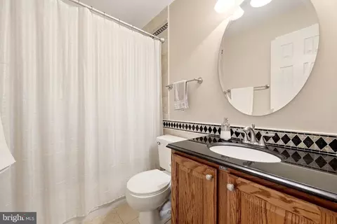 Bath - 9008 Advantage Ct, Burke, VA 22015 photo 5 of 6