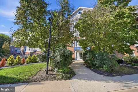 7000 Falls Reach Dr #203, Falls Church, VA 22043