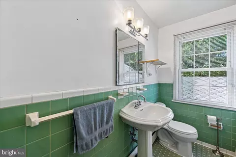 Bath - 6112 Fox Hill St, Springfield, VA 22150 photo 1 of 2