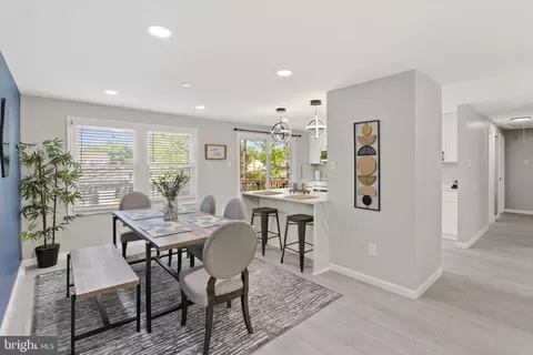 Dining - 2592 Viking Dr, Herndon, VA 20171 photo 2 of 3