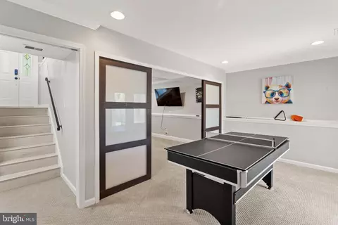 Entry Way - 2592 Viking Dr, Herndon, VA 20171 photo 5 of 9