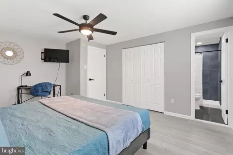 Bedroom - 2592 Viking Dr, Herndon, VA 20171 photo 4 of 8