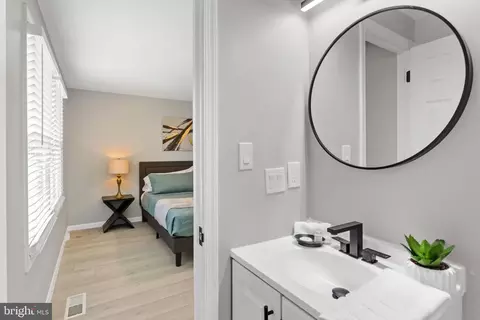 Other - 2592 Viking Dr, Herndon, VA 20171 photo 3 of 8